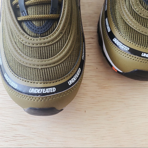 SOLD Nike x Undefeated Air Max 97 - Picture 4 of 9